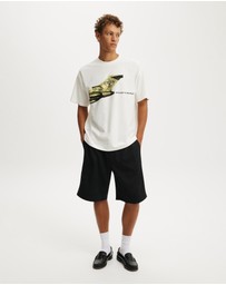 Cotton On - Box Fit Premium Music T-Shirt