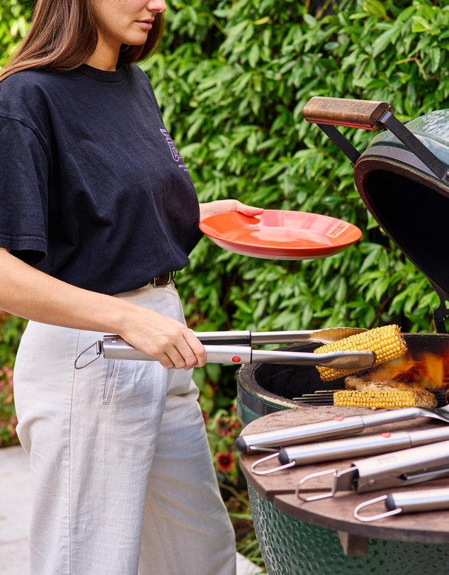 Joseph Joseph - GrillOut™ 2-piece BBQ Turner & Tongs Set with Retractable Heads