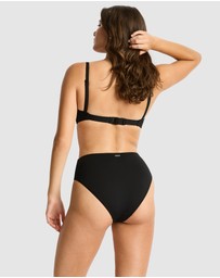 Sea Level Australia - Essentials Twist Front DD/E Cup Bra