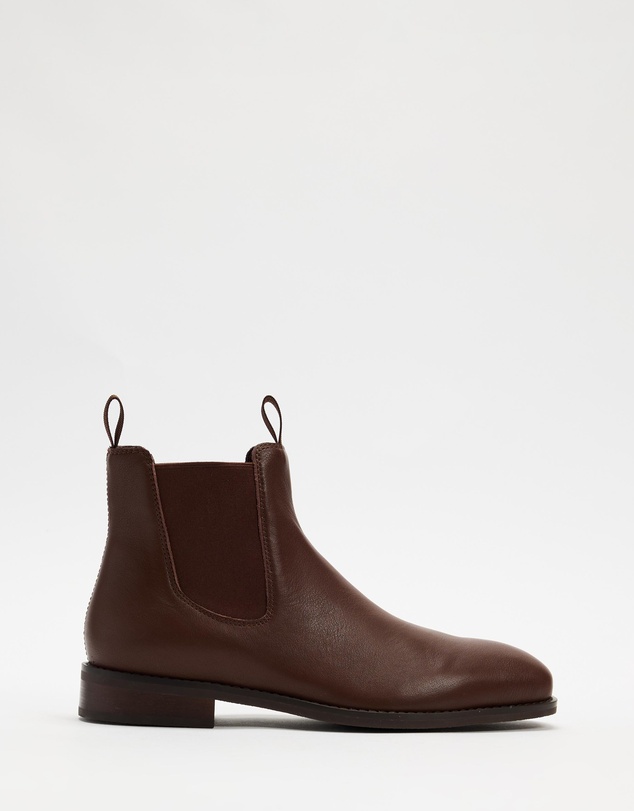 AERE - Leather Chelsea Boots - Men's