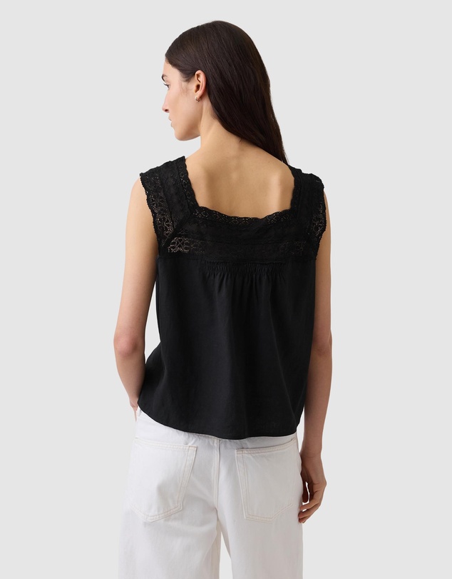 GAP - SS Crochet Square Neck Top