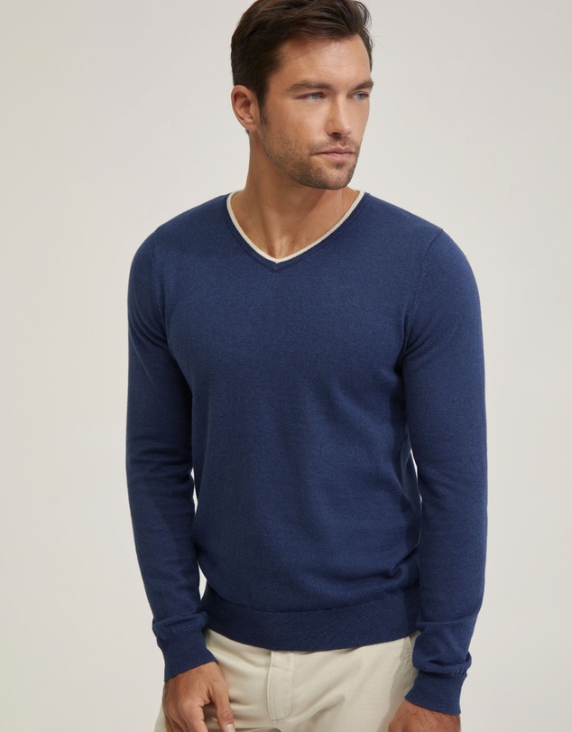 Oxford - Tipping V-Neck Knitted Top