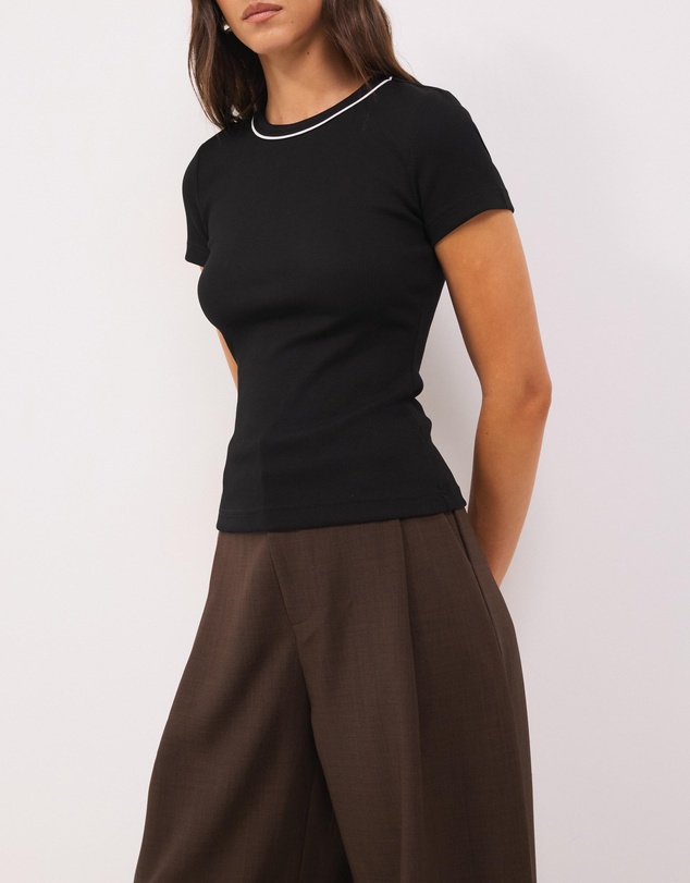 Calli - Taylor Rib Tee