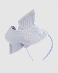 Max Alexander - Modern Blue Twisted Racing Fascinator