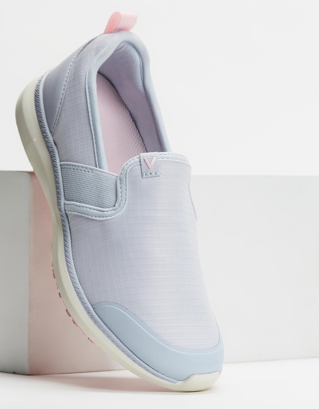 Vionic - Julianna Pro Slip-On Sneaker - Arctic Ice