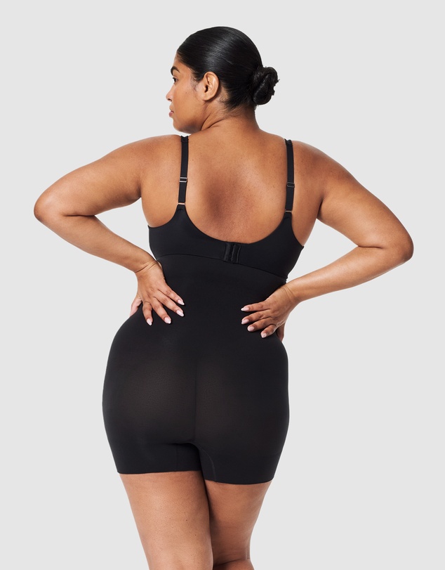 Spanx - Everyday Seamless Shaping-High-Waisted Shorty