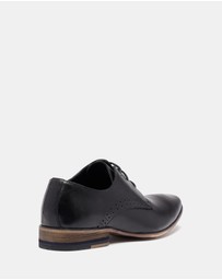 Uncut - Plant Black Leather