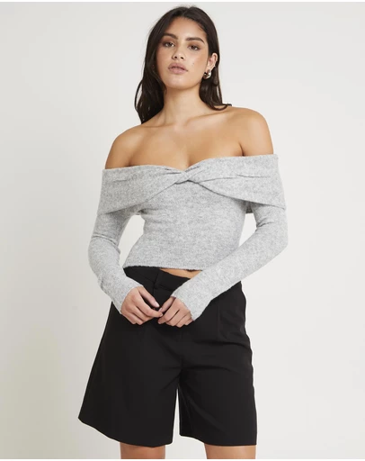 Alice In The Eve - Piper Twist Off Shoulder Long Sleeve Knit