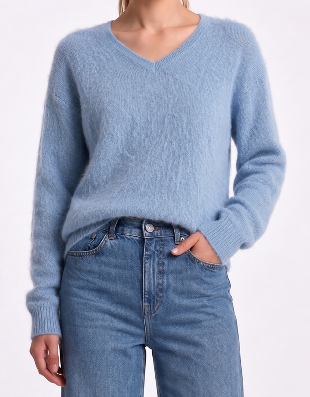 SILK MAGNOLIA - Cashmere/Silk V-Neck Jumper