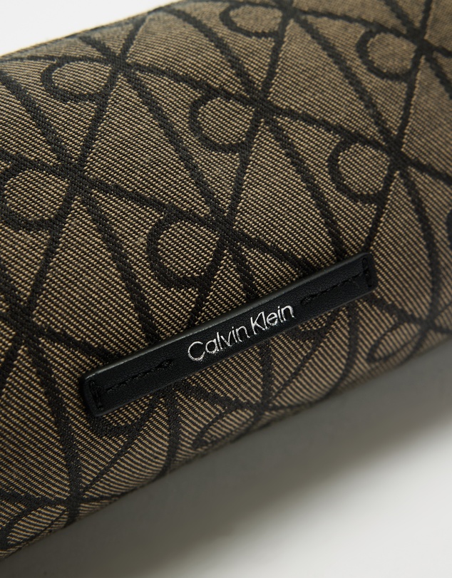 Calvin Klein - Emblem Aop Jacquard Conv Bag