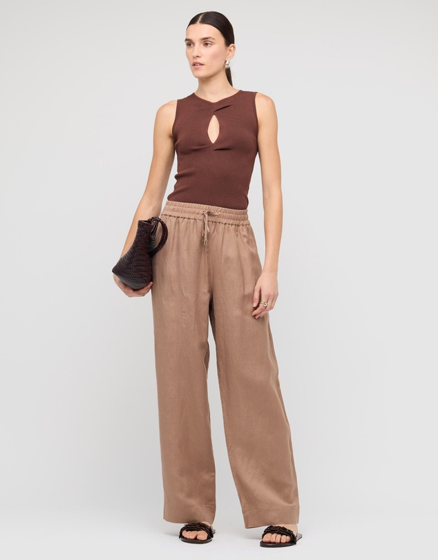 Staple the Label - ARDEN CUTOUT KNIT TOP CHOCOLATE