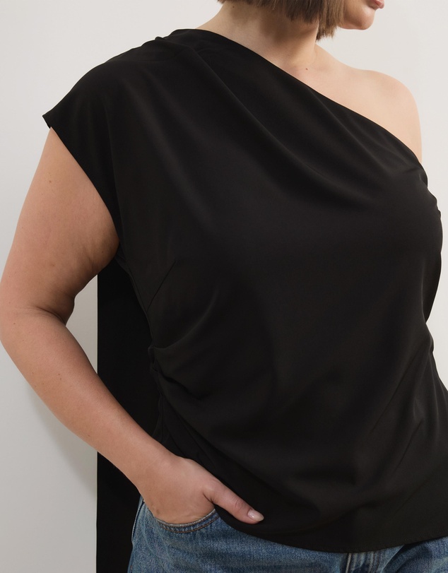 Atmos&Here Curvy - Charlotte One Shoulder Scarf Top