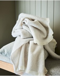 St Albans - Alpaca Throw Oyster