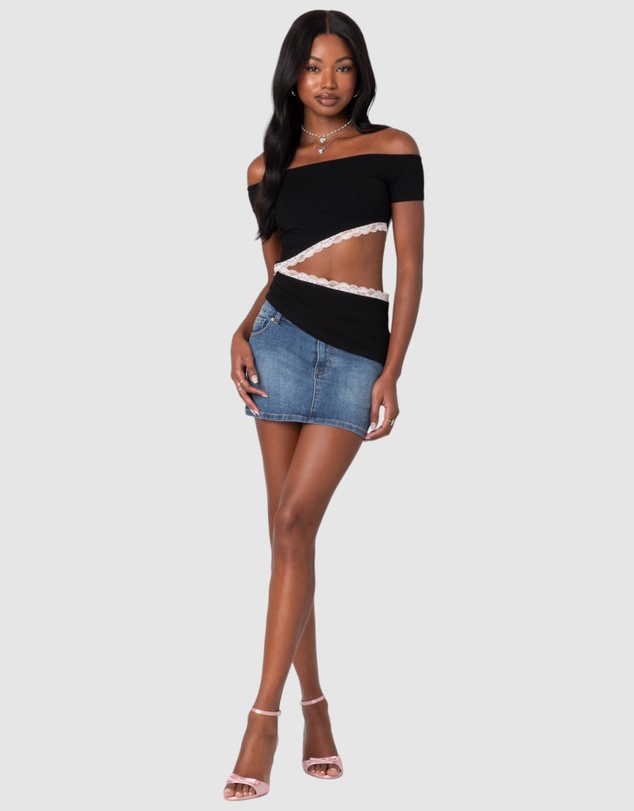 EDIKTED - Annaise Off Shoulder Cut Out Top