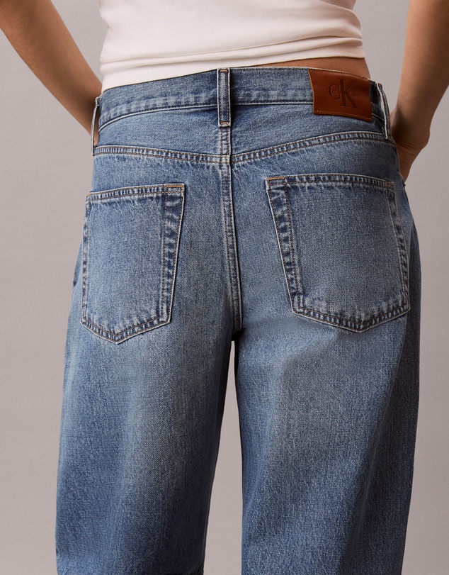 Calvin Klein Jeans - Cropped Barrel Jeans