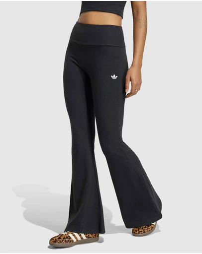 adidas Originals - Essentials Rib Flared Leggings