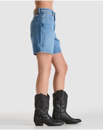 Wrangler - Mid Stevie Shorts