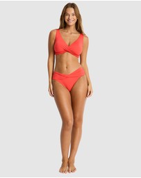 Sea Level Australia - Essentials Edit Twist Mid Bikini Pant
