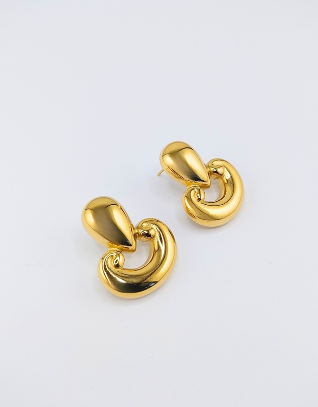 Izoa - Hattie Stud Earrings