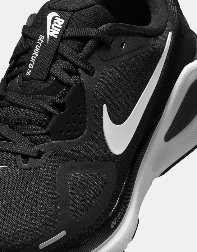 Nike - Structure 26 - Women's