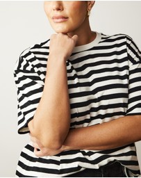 Atmos&Here Curvy - Organic Cotton Boyfriend Tee