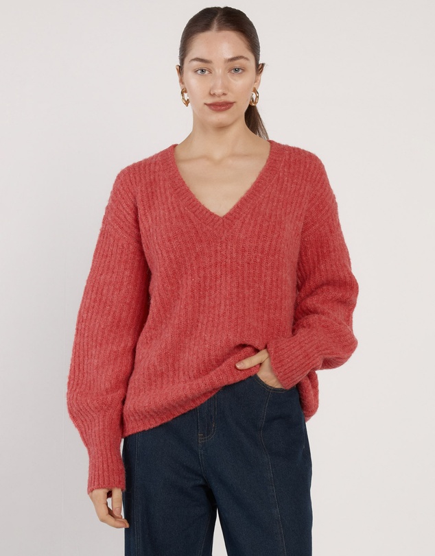 Fate + Becker - Remy V-Neck Jumper