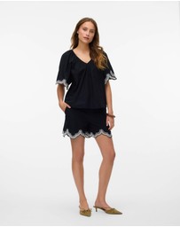 Vero Moda - Diana Embroidered Top