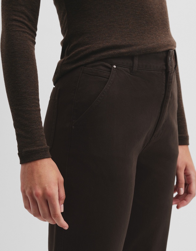 Country Road - Crop Curve Jean