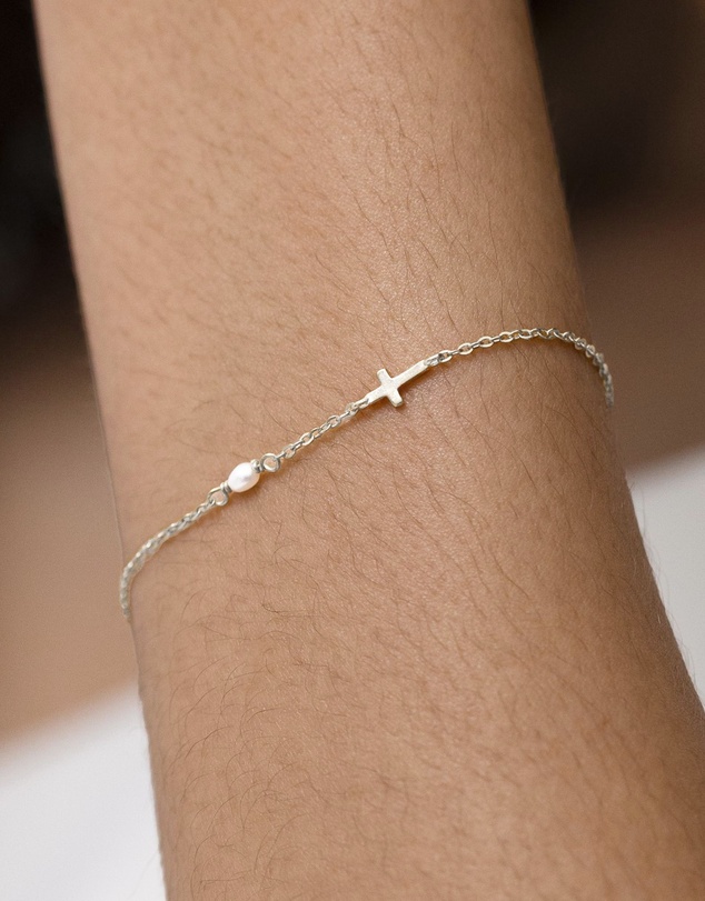 SAINT VALENTINE - Cross & Pearl Bracelet - Silver - ICONIC EXCLUSIVE