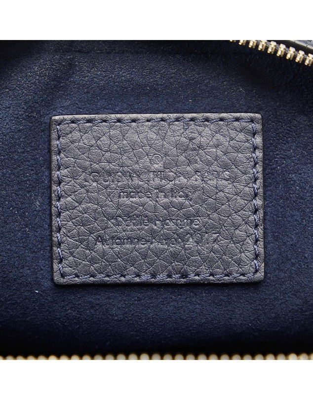Pre-Loved by Azura Reborn - Pre-Loved louis vuitton Aerogram Messenger Bag