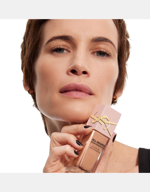 Yves Saint Laurent - All Hours Glow Foundation LC6.5