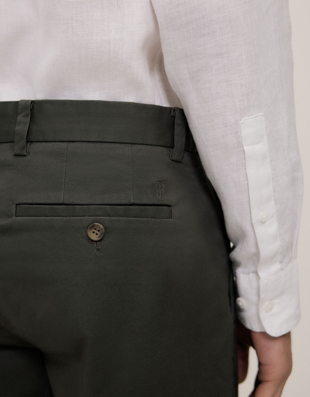 Trenery - Cotton Twill Chino Short in Dark Olive
