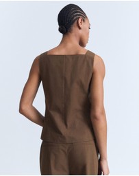 M.N.G - Huga Vest