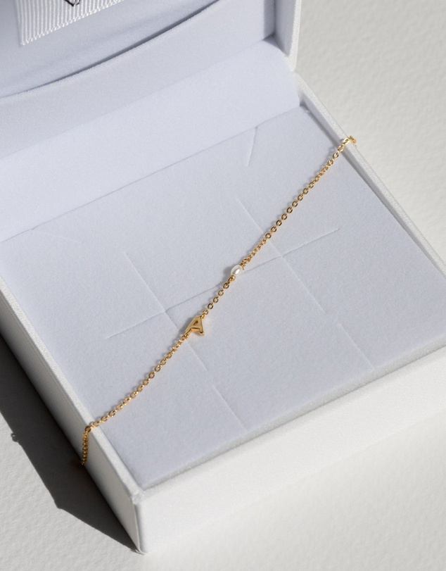 SAINT VALENTINE - Pearl Letter Necklace - Gold