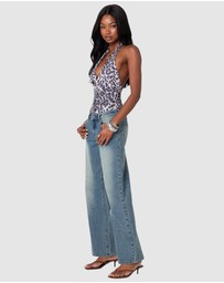 EDIKTED - Alana Leopard Print Halter Bodysuit