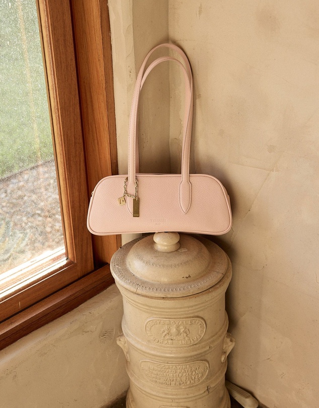 VESTIRSI - Vera Pale Pink Baguette Bag