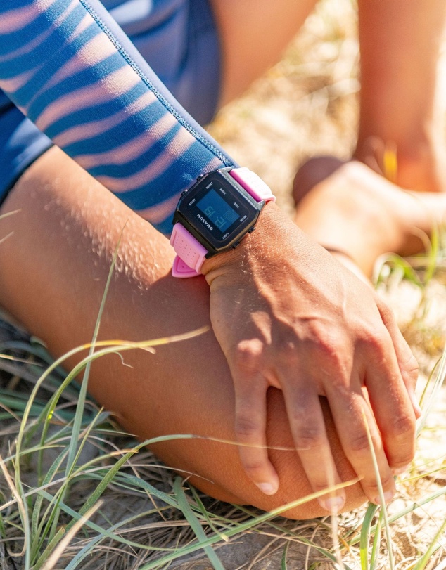 Maxum - Raglan Tide Watch – Black Case, Black Dial & Pink Silicone Strap