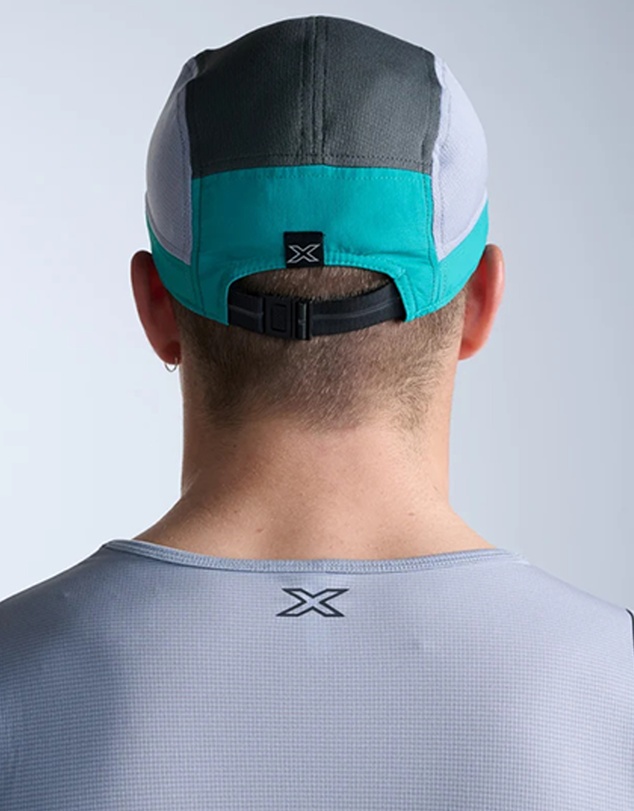 2XU - Light Speed Cap
