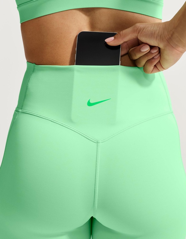 Nike - Universa High-Waisted 5in Biker Shorts with No Front Seam