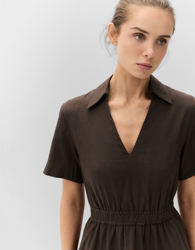UNISON - Collared V Neck Dress