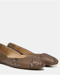 Naturalizer - Pierce Flat - Chestnut