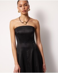 AERE - Aspyn Strapless Midi Dress