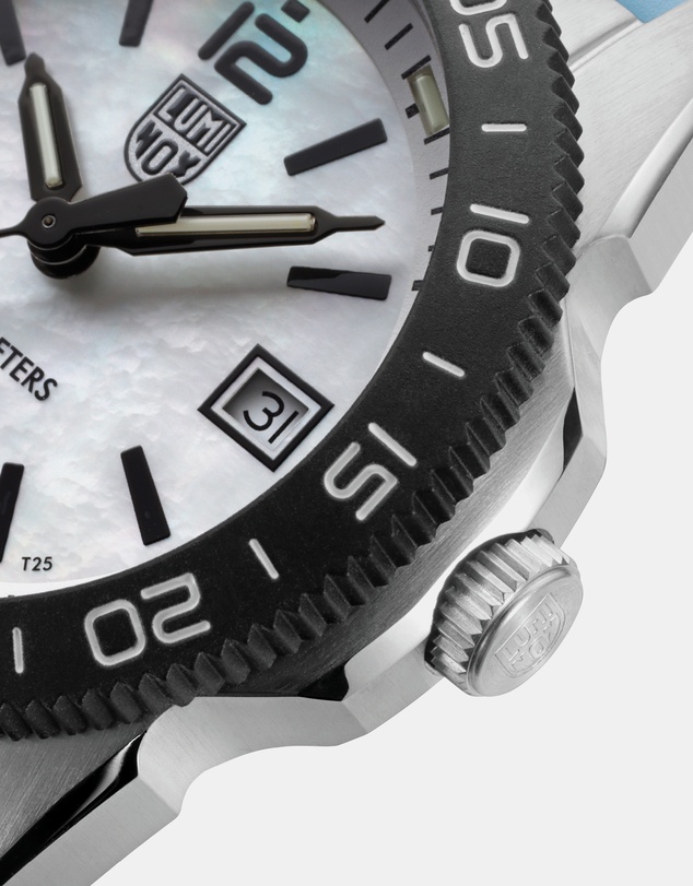 Luminox - Luminox Pacific Diver Ripple Diver Watch