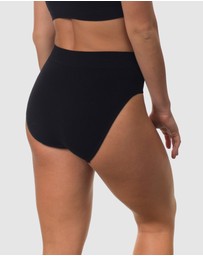 B Free Intimate Apparel - Smooth-Touch Contour High Cut Briefs - 3 Pack