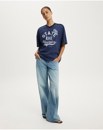 Cotton On - V Neck Oversized Graphic Tee