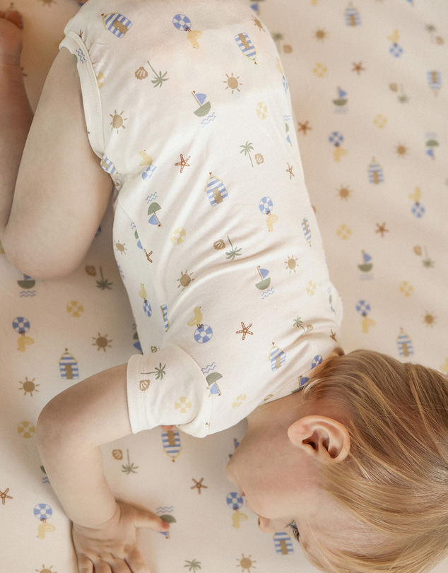 Kynd Baby - Fitted Cot Sheet in Beach Box