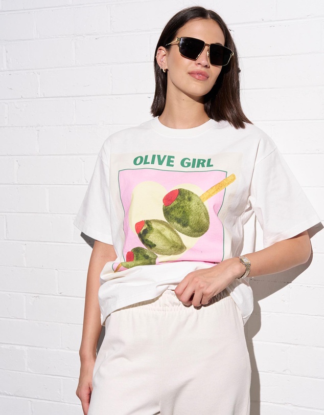 MAKU - Olive Girl Oversized T-Shirt