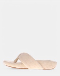 Mia Vita - Cozy Toe Post Slipper - Ivory