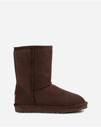 Ozwear Connection Uggs - Ugg Classic Short Boots (Water Resistant)