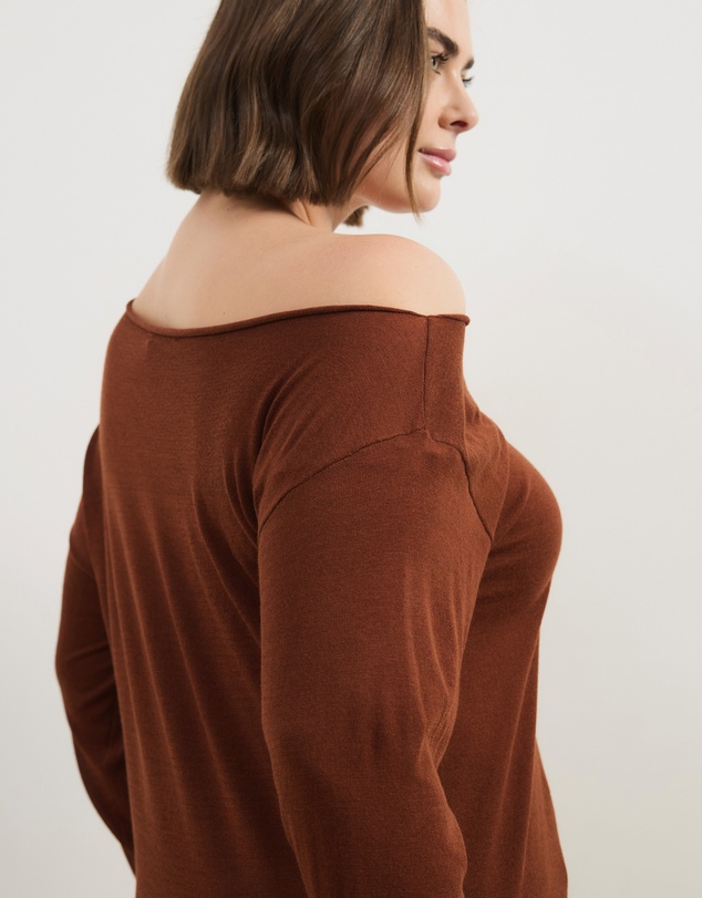Atmos&Here Curvy - Della Off Shoulder Fine Knit Top
